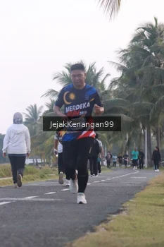 Runner Photo 4318294
