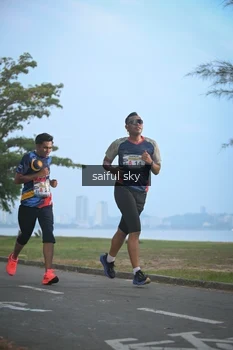 Runner Photo 4318330