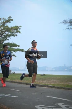 Runner Photo 4318333
