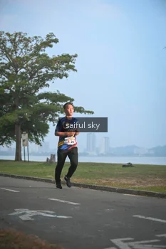 Runner Photo 4318336