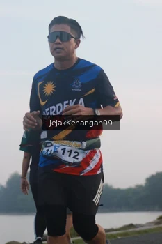 Runner Photo 4318346