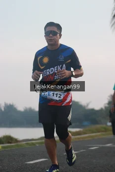 Runner Photo 4318348