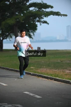 Runner Photo 4318352