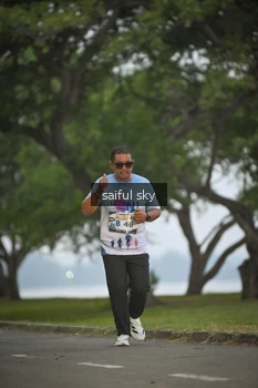 Runner Photo 4318357