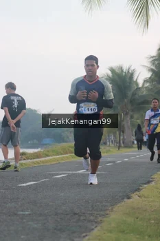 Runner Photo 4318362