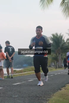 Runner Photo 4318363