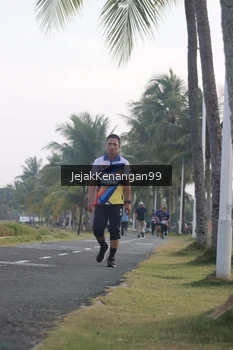 Runner Photo 4318371