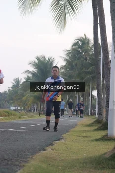 Runner Photo 4318377