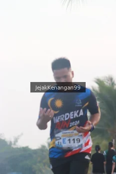 Runner Photo 4318383