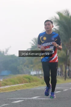 Runner Photo 4318385