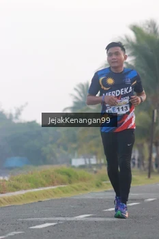 Runner Photo 4318387