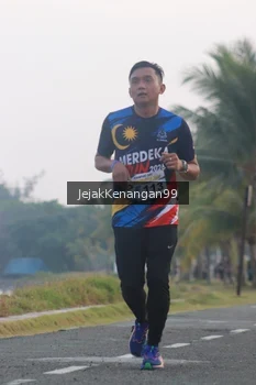 Runner Photo 4318394