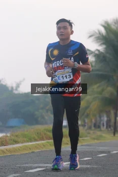 Runner Photo 4318396