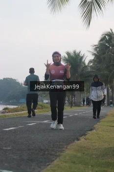 Runner Photo 4318401