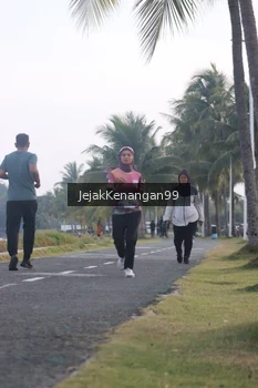 Runner Photo 4318412
