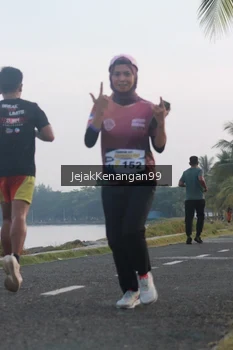 Runner Photo 4318417