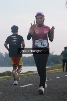 Runner Photo 4318418