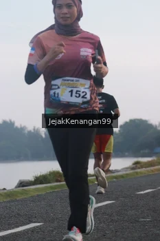 Runner Photo 4318423