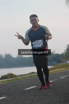 Runner Photo 4318434
