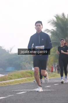 Runner Photo 4318452