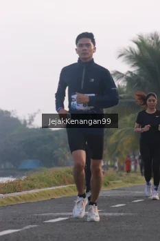 Runner Photo 4318458