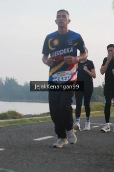 Runner Photo 4318460