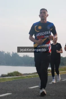 Runner Photo 4318464