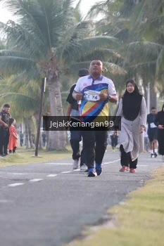Runner Photo 4318470