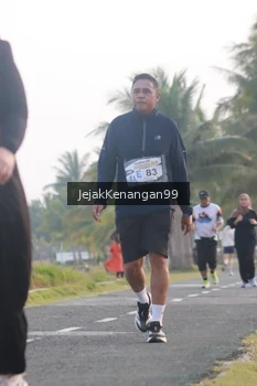 Runner Photo 4318501