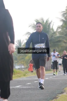 Runner Photo 4318502