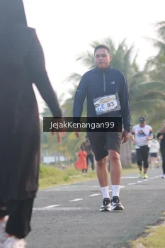 Runner Photo 4318506