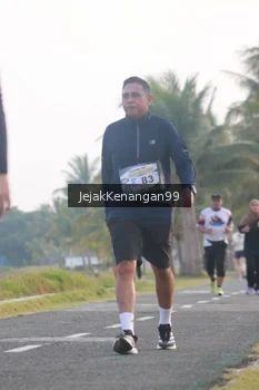 Runner Photo 4318510