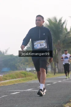 Runner Photo 4318512
