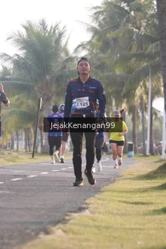 Runner Photo 4318533