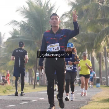 Runner Photo 4318538