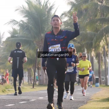 Runner Photo 4318539