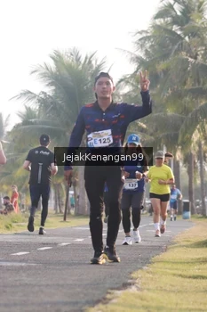 Runner Photo 4318542