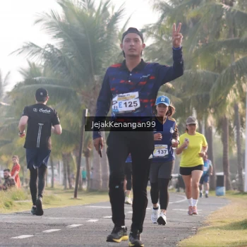 Runner Photo 4318543