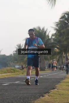 Runner Photo 4318563