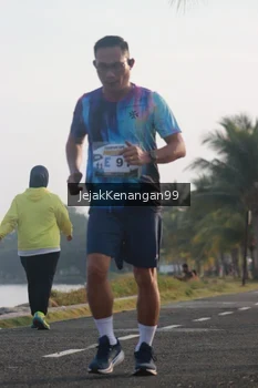 Runner Photo 4318565