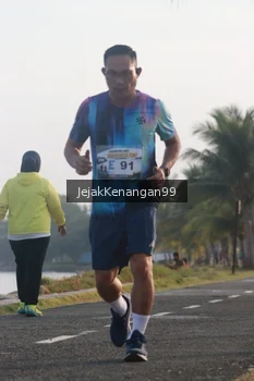 Runner Photo 4318571