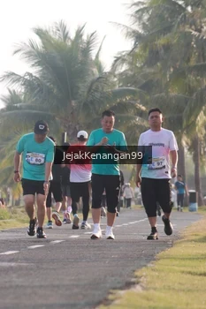 Runner Photo 4318595