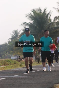 Runner Photo 4318602