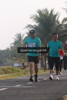 Runner Photo 4318603
