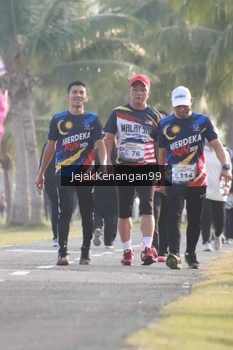 Runner Photo 4318619