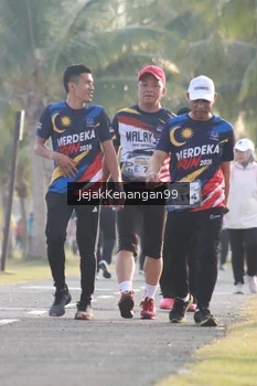 Runner Photo 4318637