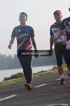Runner Photo 4318648