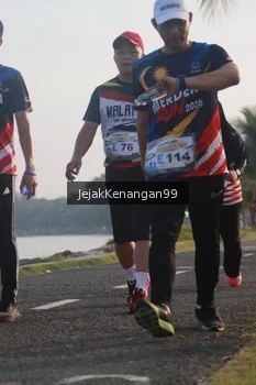 Runner Photo 4318656