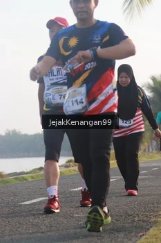 Runner Photo 4318660