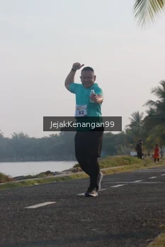 Runner Photo 4318666